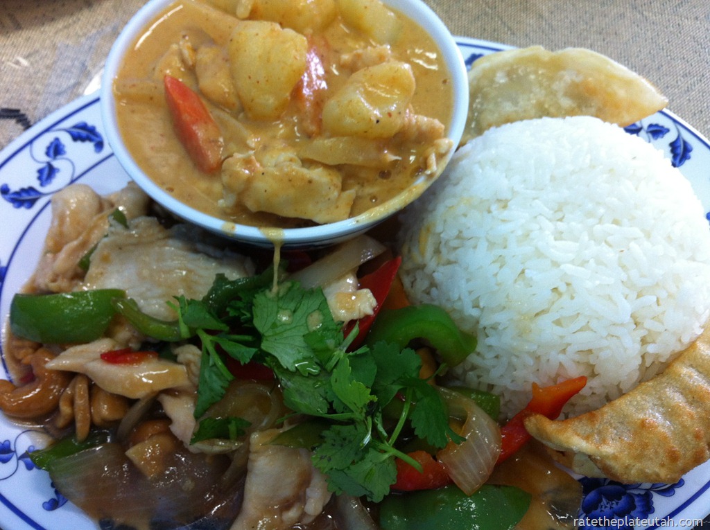 [Thai%2520Evergreen%2520Massaman%2520Chicken%2520Curry%2520Cashew2%255B3%255D.jpg]