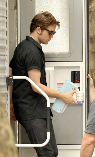 robert-pattinson-799-9.jpg