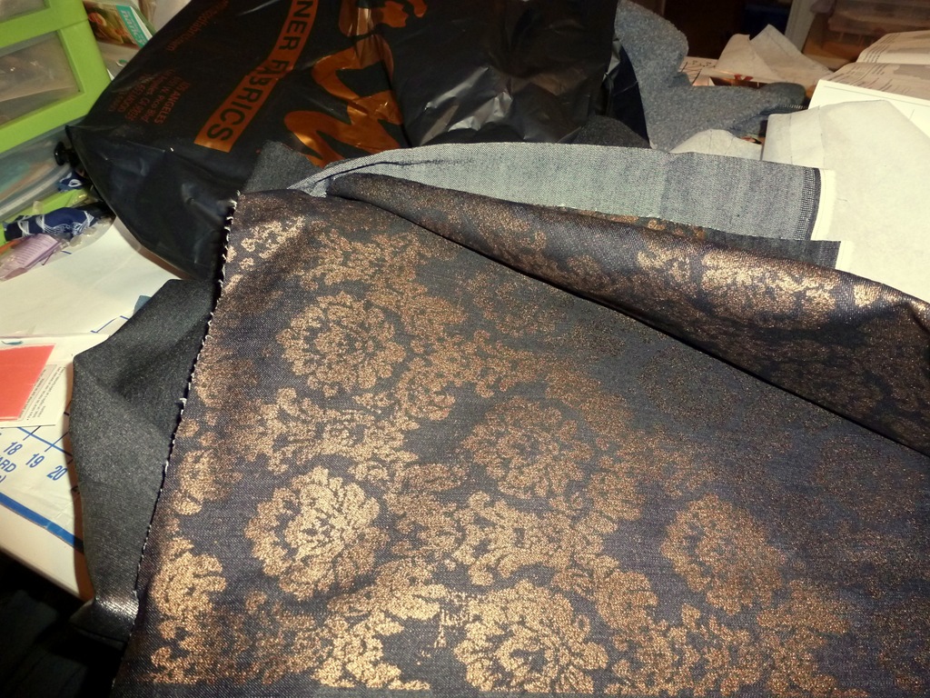 [Black%2520damask%2520printed-Mood%25202013%255B4%255D.jpg]