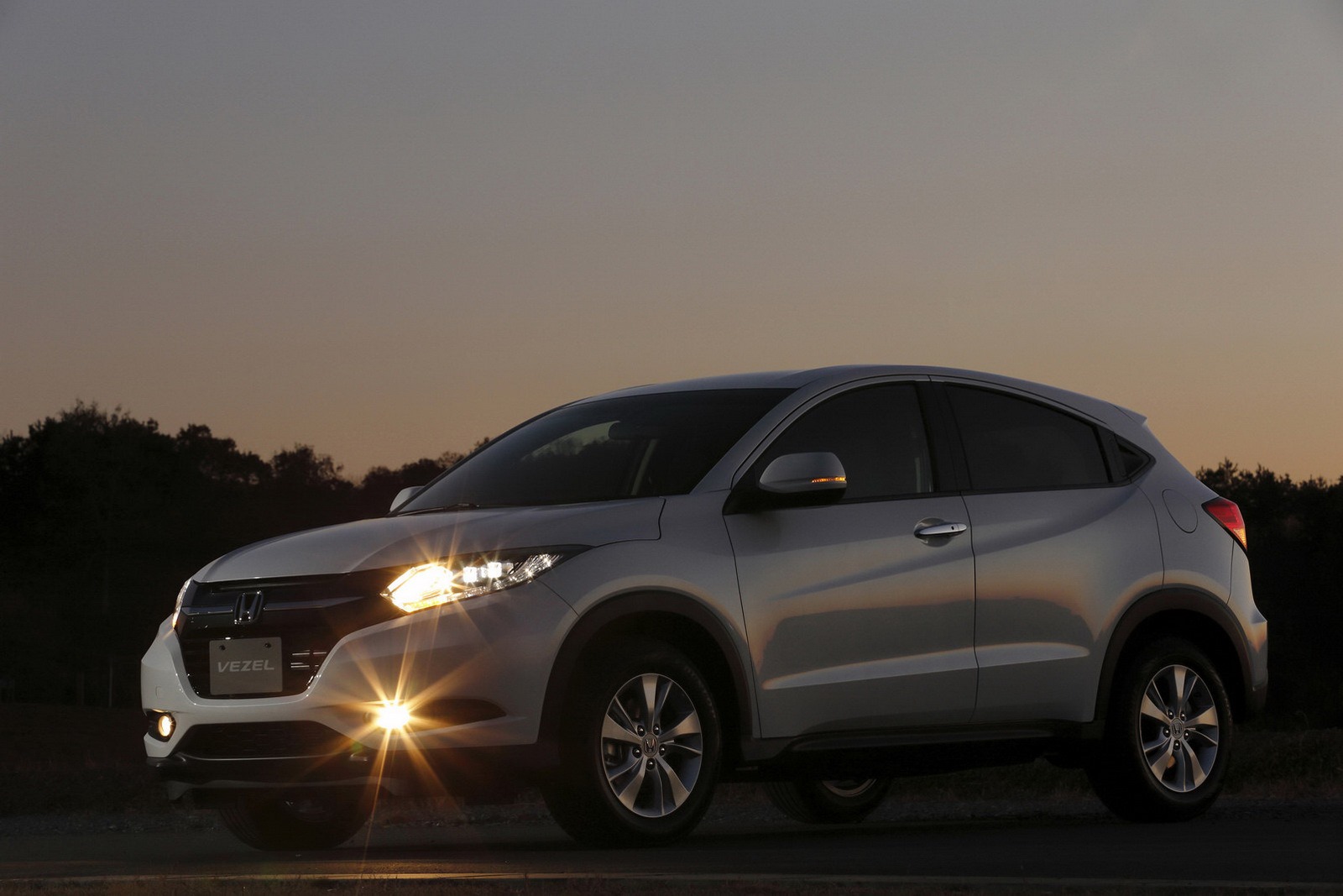 [New-Honda-Vezel-33%255B2%255D.jpg]