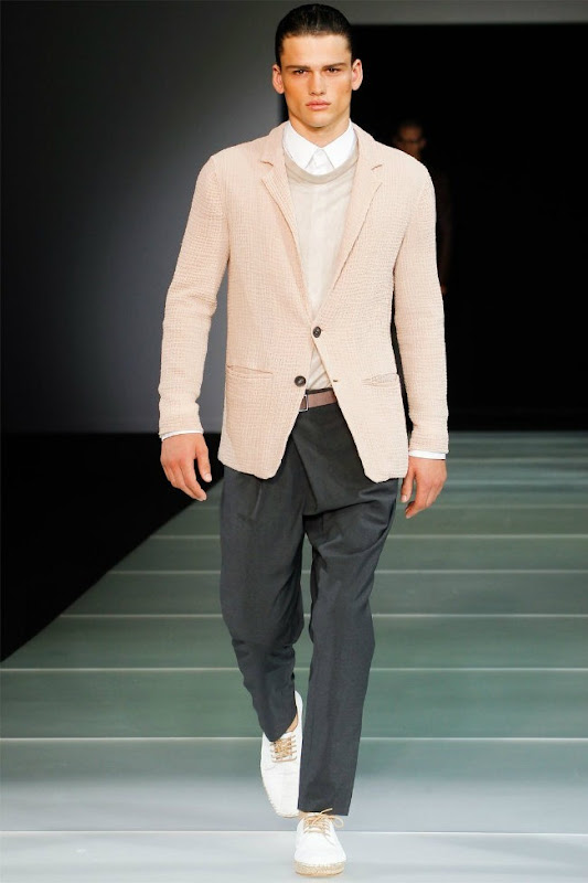 Milan Fashion Week Primavera 2012 - Giorgio Armani (35)