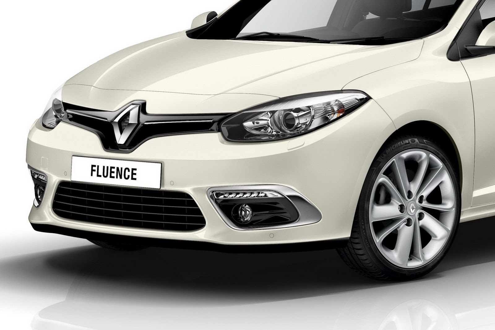 [2013-Renault-Laguna-10%255B5%255D.jpg]