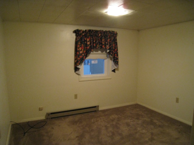 [guestbed_before_newapartment%255B4%255D.jpg]
