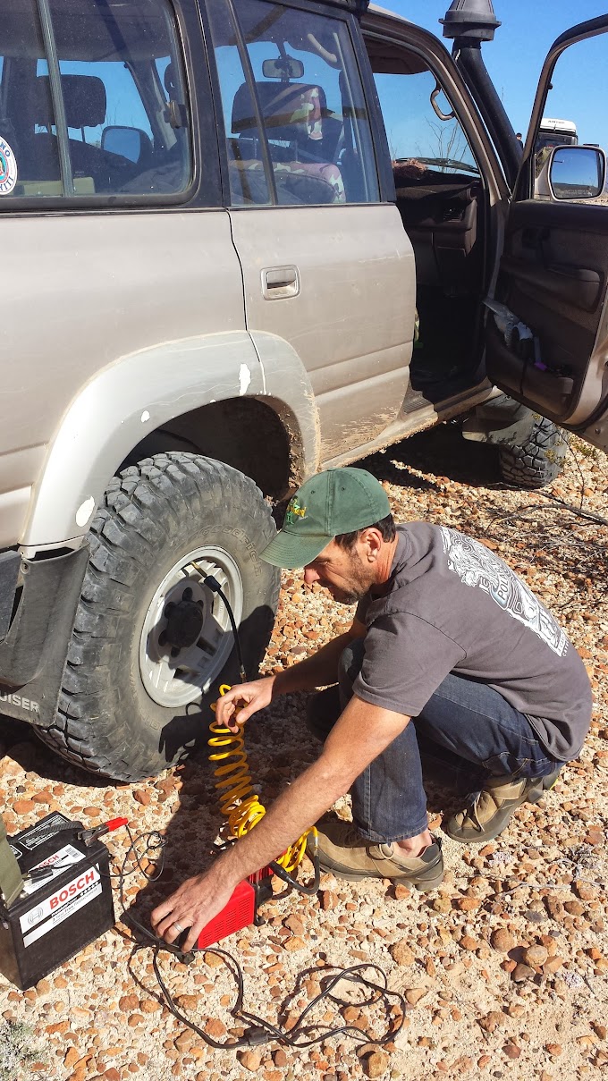 Airing up the tires for the highway 20131229_094139.jpg