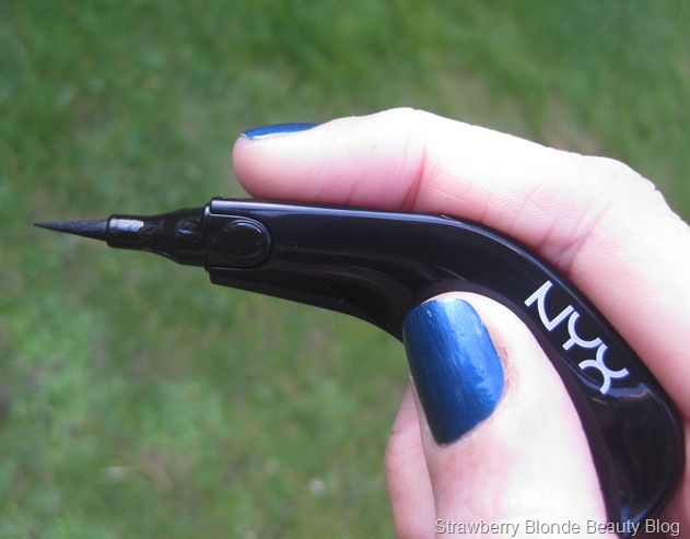NYX_The_Curve_Liquid_Liner_review (3)