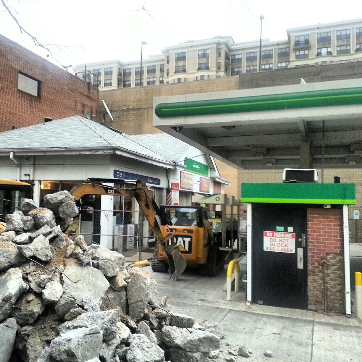 Robert Dyer Bethesda Row DEMOLITION OF BP GAS STATION ON FAIRMONT