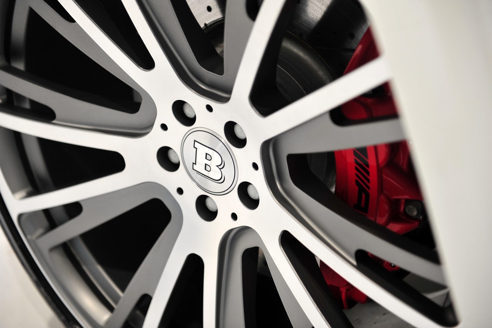 [Brabus-ML63-AMG-26%255B2%255D.jpg]