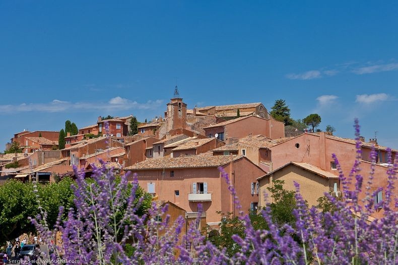  أجمل القرى العالمية (روسيليون)  Roussillon-11%255B2%255D