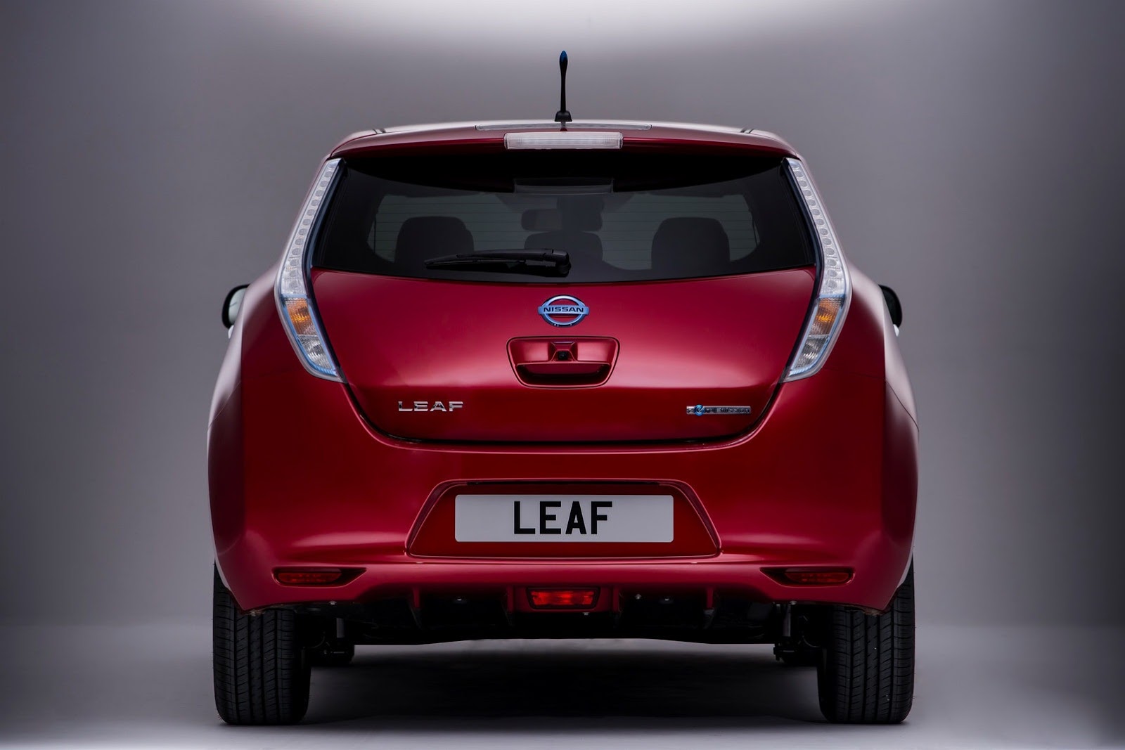 [Nissan-Leaf-EU-7%255B2%255D.jpg]