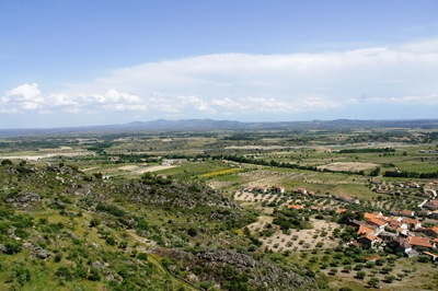 [MarialvaGlriaIshizakavistaapartirdam.jpg]