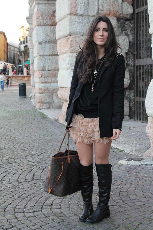 A ROMANTIC CITY A ROMANTIC LOOK