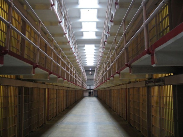 [alcatraz-photo_985240-770tall%255B3%255D.jpg]