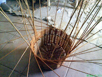 Proceso de elaboración de un cesto. 
Artesano Regino (Fuente el Espino de Moya)