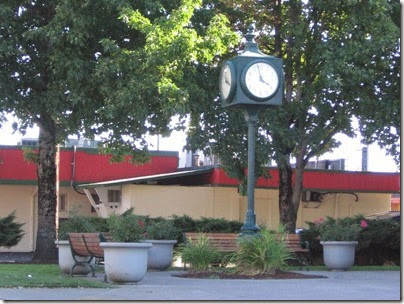 IMG_8314 Triangle Mall Clock in Longview, Washington on October 19, 2010