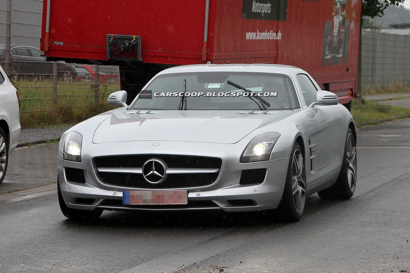 [2014-Mercedes-SLS-AMG-E-CELL_6%255B3%255D.jpg]
