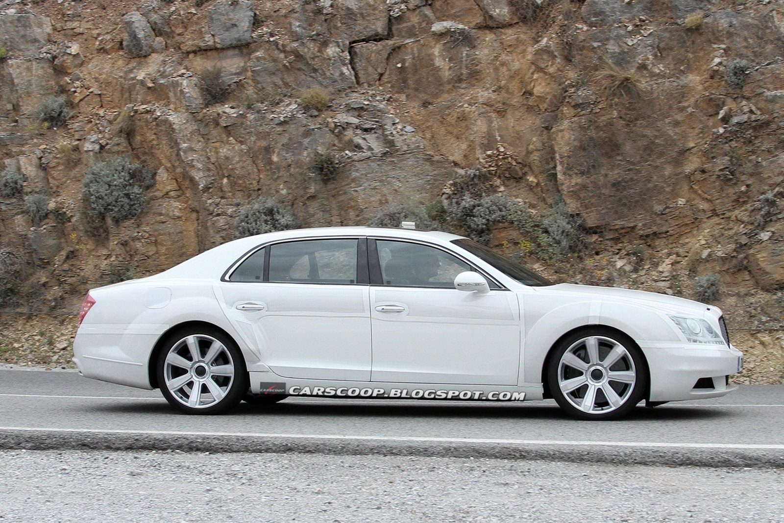 2014-Bentley-Continental-Flying-Spur-5%5B3%5D.jpg