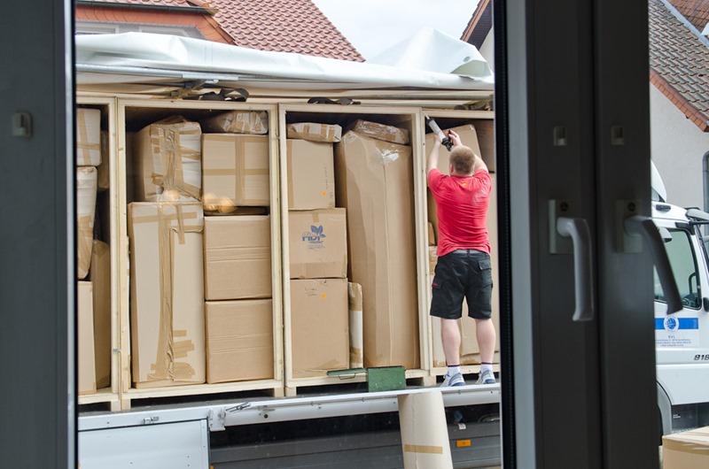 [Moving-9%255B3%255D.jpg]