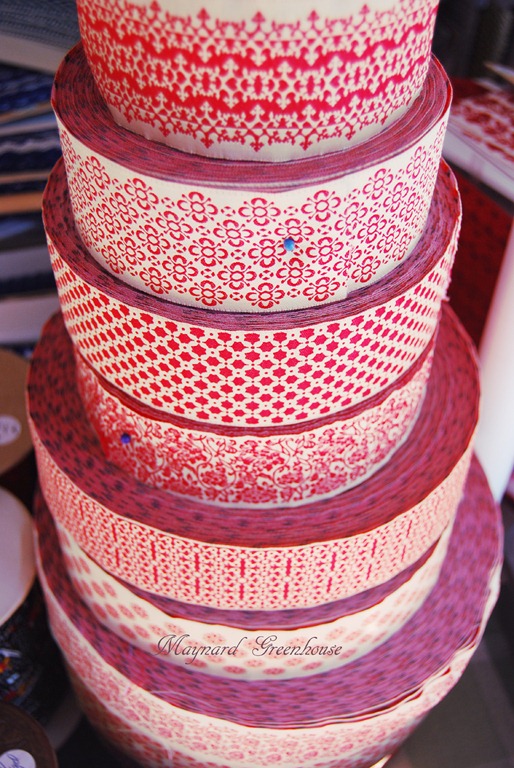 [red%2520ribbon%255B6%255D.jpg]