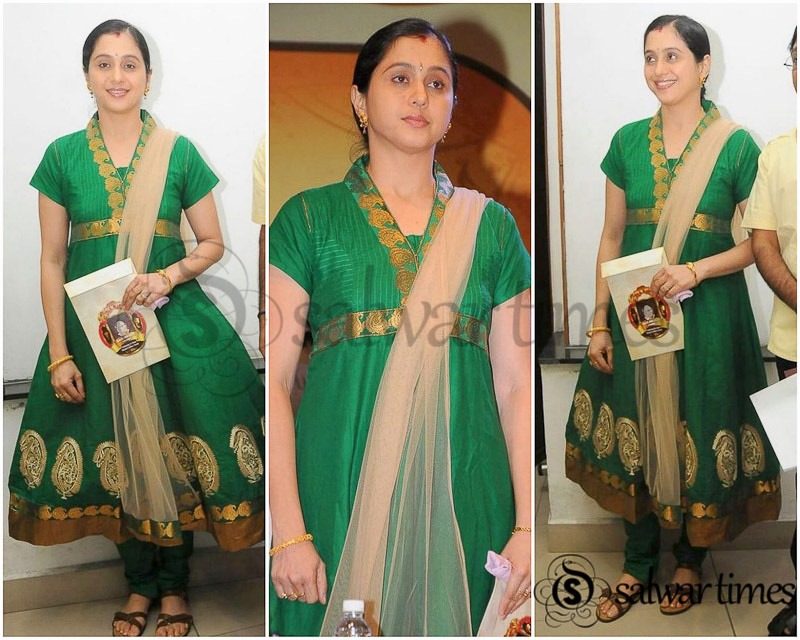 [DevayanI_Salwar_Kameez%255B4%255D.jpg]