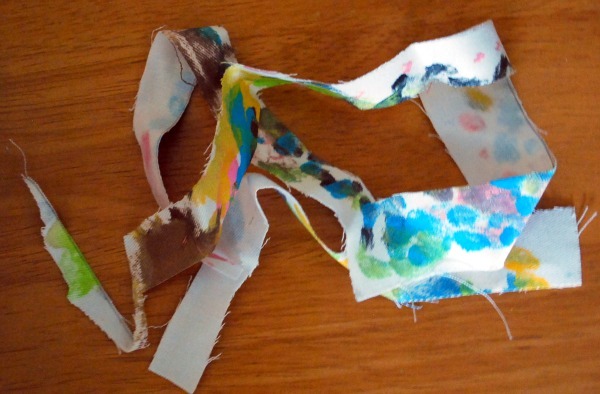 [PaintedNecklace_scraps%255B2%255D.jpg]