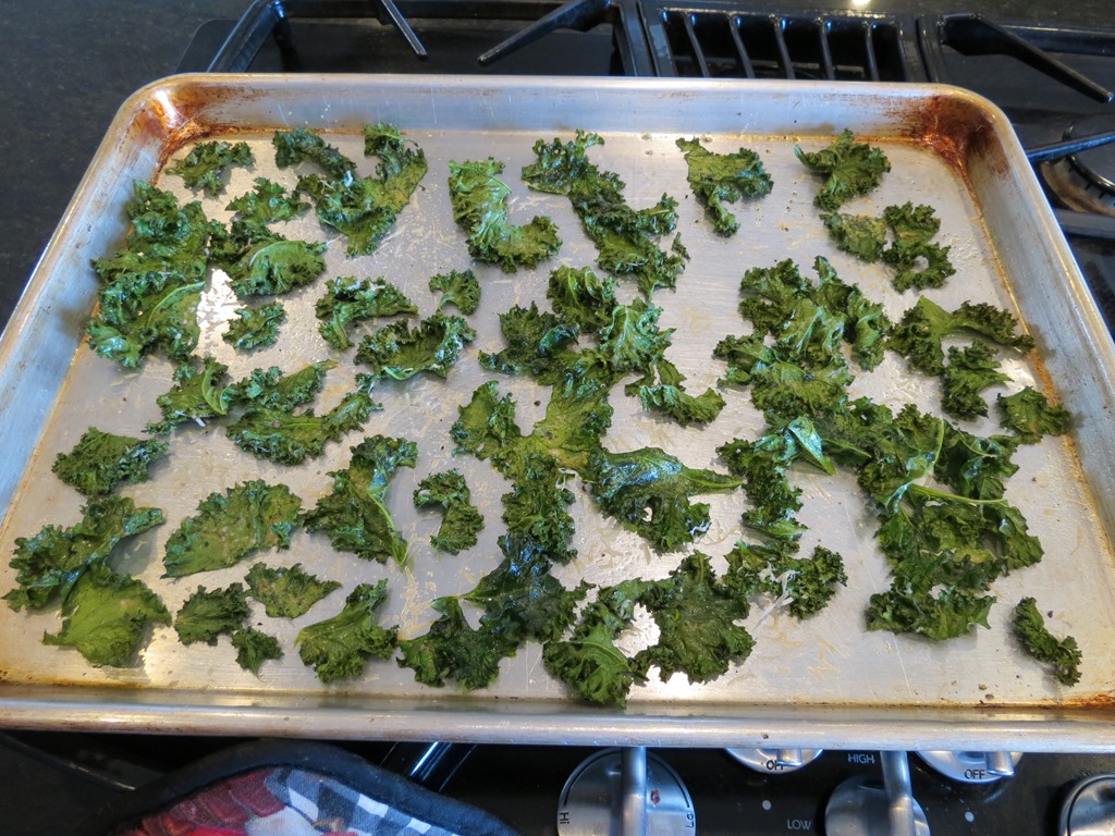 [Baked%2520Perfect%2520Kale%2520Chips%255B4%255D.jpg]