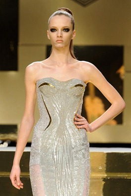 versace-haute-couture-autumn-2012-pfw5