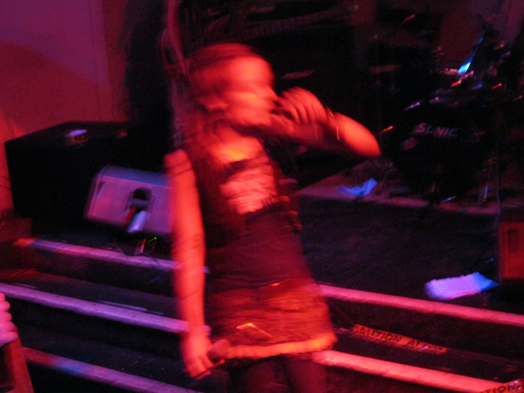 [Punk%2520%2526%2520Metal%2520Regent%2520Dec%252027-28%252C%25202010%2520013%255B3%255D.jpg]
