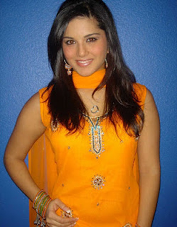 Sunny Leone in suit salwar wallpapers   mIKKImAX