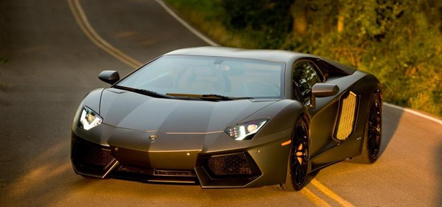 Lamborghini Aventador Revealed in Transformers 4 Set Photo!