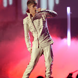 Justin Bieber 2011 American Music Awards Show