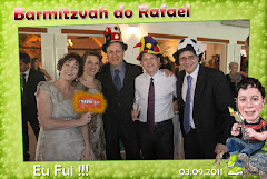 Fotos do evento Rafael - 03.09.11. Foto numero 013 da Social Click Fotografia Digital, do Rio de Janeiro, RJ, que faz fotos divertidas, fotos malucas, fotos com fantasias, fotos na hora, fotografia maluca, fotografia divertida com molduras personalizadas. fotos divertidas malucas foto maluca animadas animado rj rio de janeiro divertida fantasia animada aniversario 15 anos fotografos casamento fotografia noivos fotografias digital