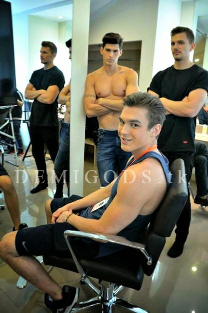 [Bench-The-Naked-Truth-backstage-1315.jpg]