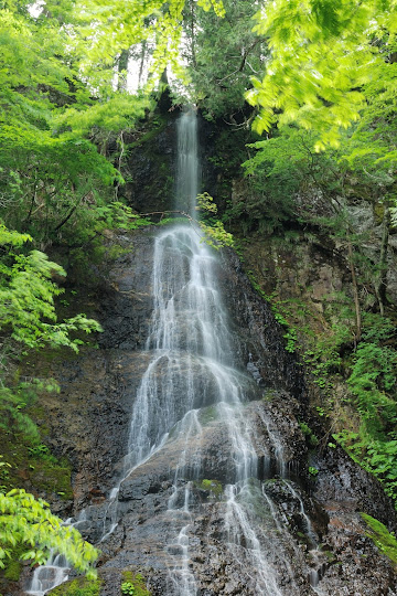 三休の滝
