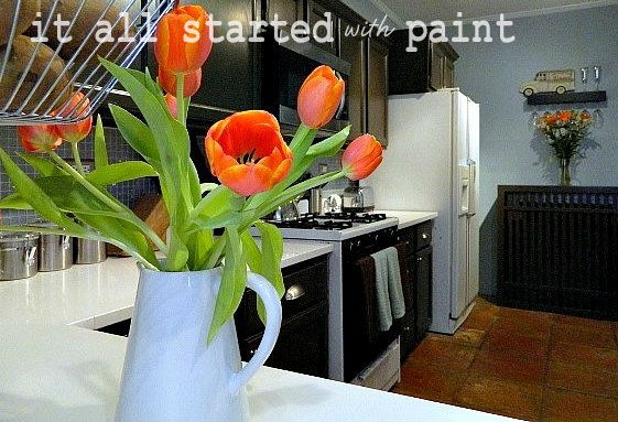 [kitchen%2520for%2520blog%2520close%2520up%2520flowers%2520%2528600x450%2529%2520%25282%2529%255B4%255D.jpg]