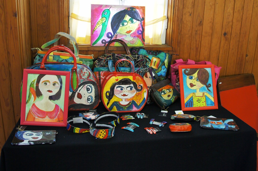 [Gl%25C3%25B3ria%2520Ishizaka%2520-%2520Tocha%2520-%2520exposi%25C3%25A7%25C3%25A3o%2520de%2520artesanatos%2520-%2520pinturas%255B5%255D.jpg]