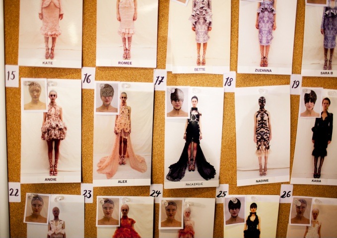 [alexander-mcqueen-rtw-ss2012-candids%255B15%255D.jpg]