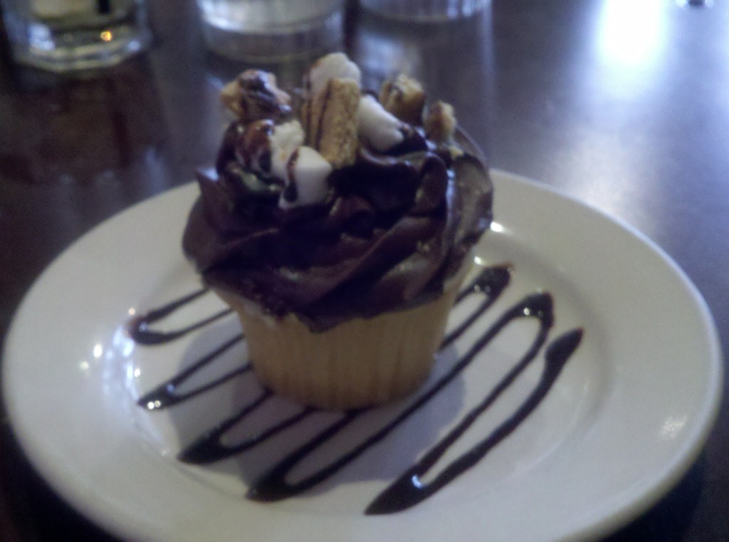 [Smores%2520cupcake%255B5%255D.jpg]