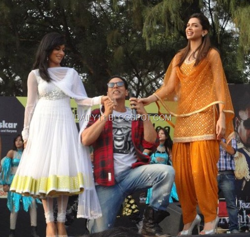 [akshay%2520and%2520chitrangda%2520in%2520chandigarh%255B10%255D.jpg]