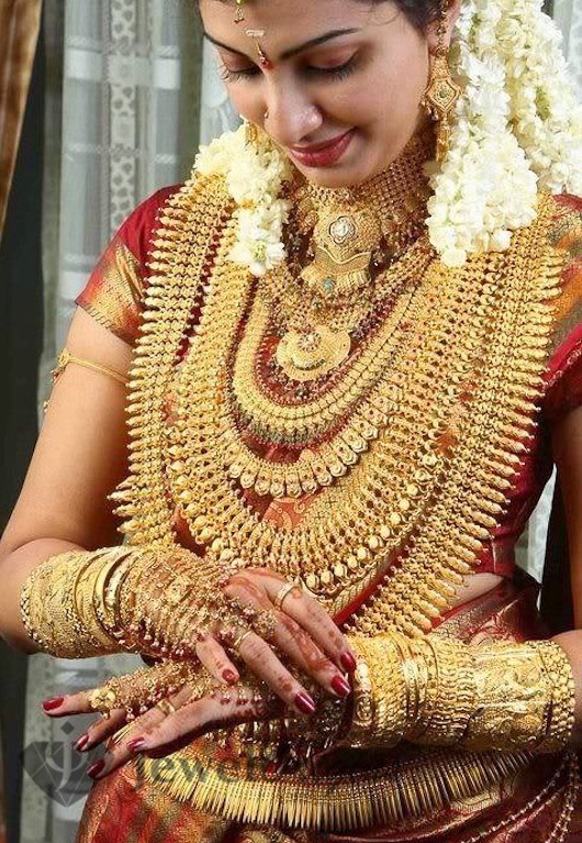 [Kerala_Bridal_Jewellerey%2520%25281%2529%255B8%255D.jpg]