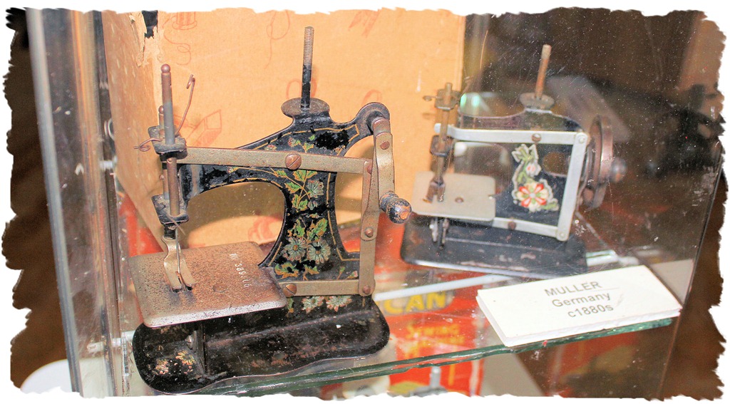 [flour%2520mill%2520german%2520toy%2520machines%255B5%255D.jpg]
