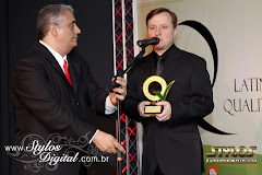 025 Fotos do evento Prêmio Empresa Brasileira do Ano 2011. Foto numero 025 de Stylos Digital Foto e Video, de Sao Caetano do Sul, SP. A Stylos Digital faz fotos de casamento, fotos de aniversarios, fotos de 15 anos, albuns diagramados (albuns de fotos), fotos de casal (ensaios de casal ou e-session), ensaios de 15 anos, fotos de eventos corporativos e fotos de eventos institucionais. Faz tambem videos de casamento e videos de sessao fotografica (videos de making-of). Foto e video em Sao Caetano do Sul, Sao Paulo, Santo Andre, Sao Bernardo do Campo, Diadema, Guarulhos, Taboao da Serra e Alphaville, SP.