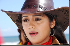 ananaya wearing hat