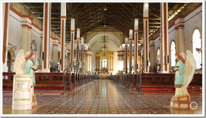 inside paoay church