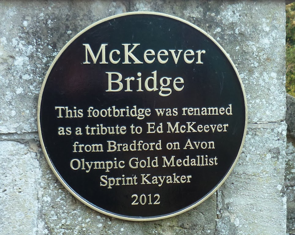[plaque-on-footbridge-over-avon5.jpg]