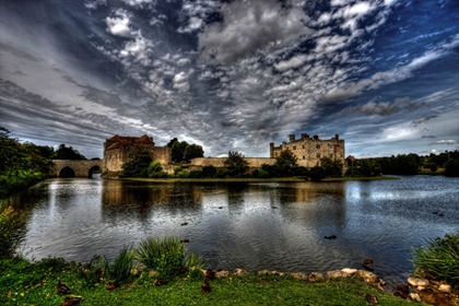 leeds-castle-england-moat-surrounded-by-water leeds-castle-england-moat-surrounded-by-water