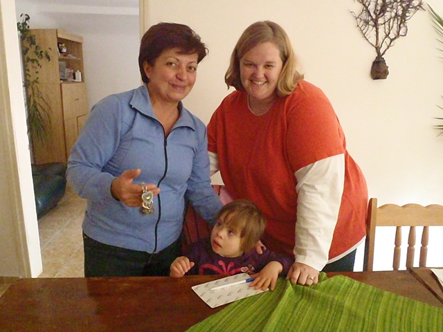 [director%2520with%2520mom%2520and%2520Annikah%255B2%255D.jpg]