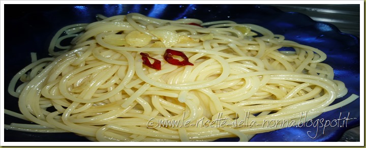 Spaghetti aglio, olio e peperoncino (11)