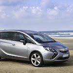 2012 Opel Zafira Tourer 008.jpg