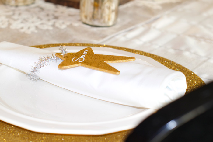 Handmade Christmas Decorations - ornament table place settings. Looking for homemade Christmas gifts? Look no further than these homemade Christmas ornaments. Use them as tree decorations, to grace your holiday table, or for fun tags to gifts! The ideas and endless and your friends and family will love these glittery stars personalized just for them! Handmade Christmas Decorations ornament table place settings. Looking for homemade Christmas gifts? Look no further than these homemade Christmas ornaments. Use them as tree decorations, to grace your holiday table, or for fun tags to gifts! The ideas and endless and your friends and family will love these glittery stars personalized just for them!