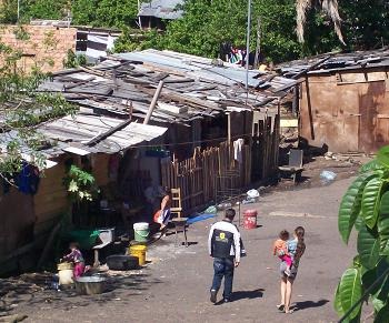 [poor%2520neighborhood%2520in%2520Asuncion%255B6%255D.jpg]